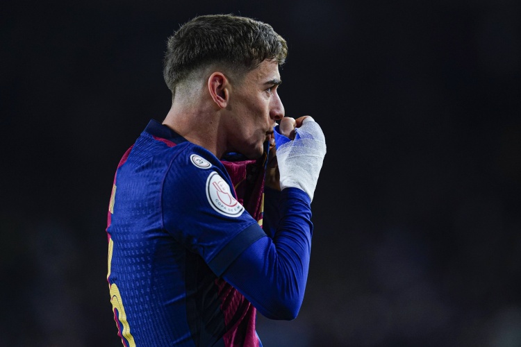 加维国家德比替补出场，至此他已为巴萨出场150次