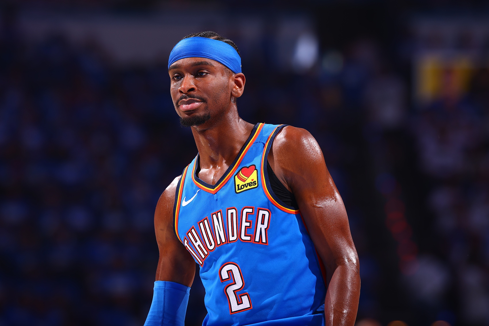 托尼-阿伦：亚历山大现在打球像乔丹 对手有3-5个球员来防他