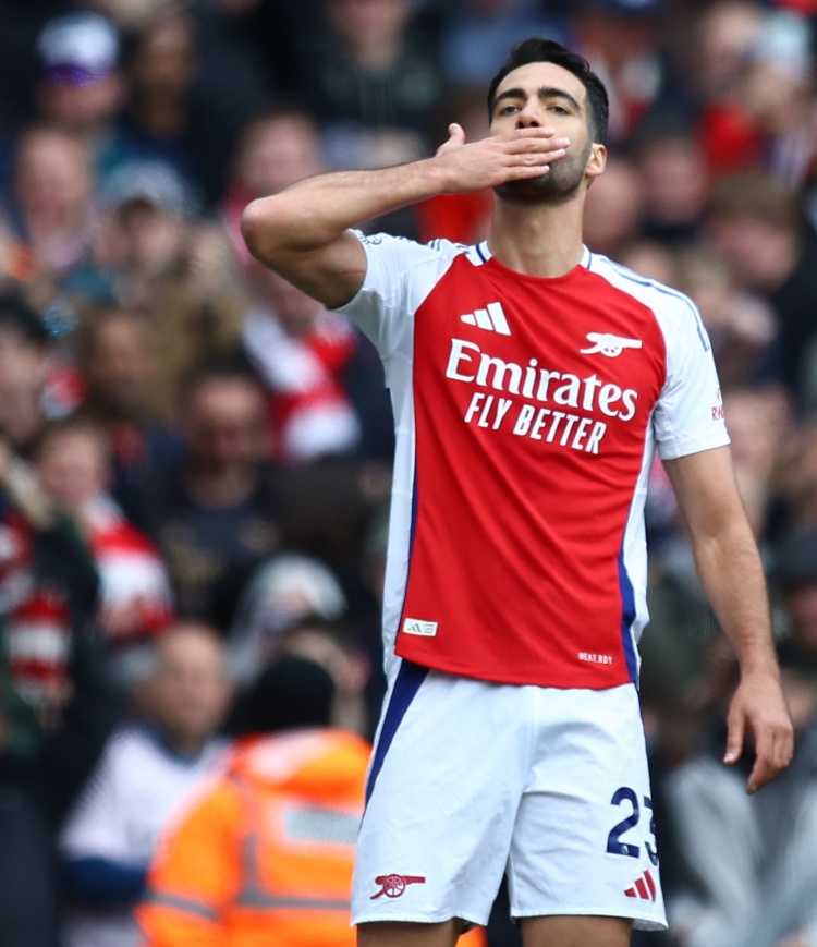 真神锋!梅里诺2025年7个联赛进球、4记头球破门都是队内最多