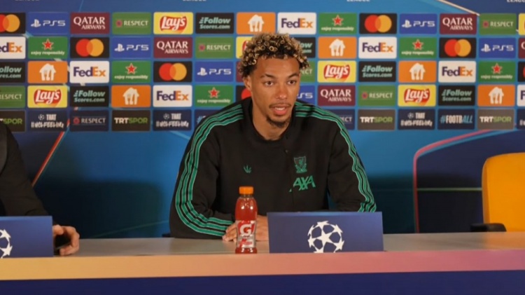 埃基蒂克:我可以和伊萨克一起踢球 斯洛特给了我很大的自由