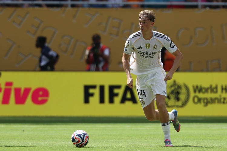 赫伊森：我总是努力训练希望进入国家队 巴尔韦德不该拿红牌